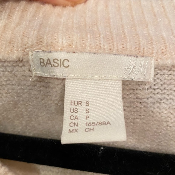 H&M Basic V-Neck Soft Pink Sweater Small - Picture 5 of 6